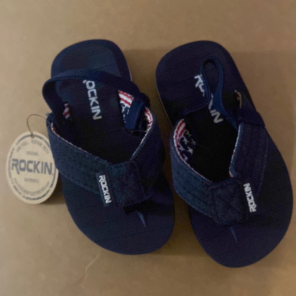 ROCKIN' 
ORIGINAL
ROCKIN.
AUTHENTIC TODDLER SANDALS with STRAP, NAVY NWT